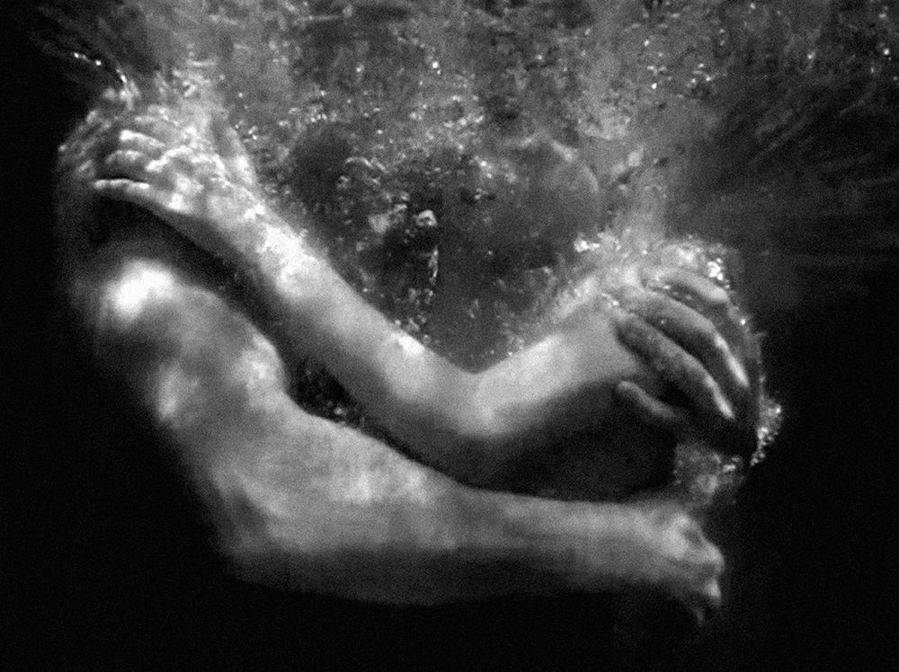 water#2 - L'Abbraccio © Isabella Sommati