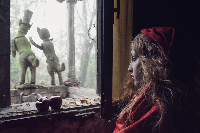 "Red Riding Hood" © Valentina Pinto